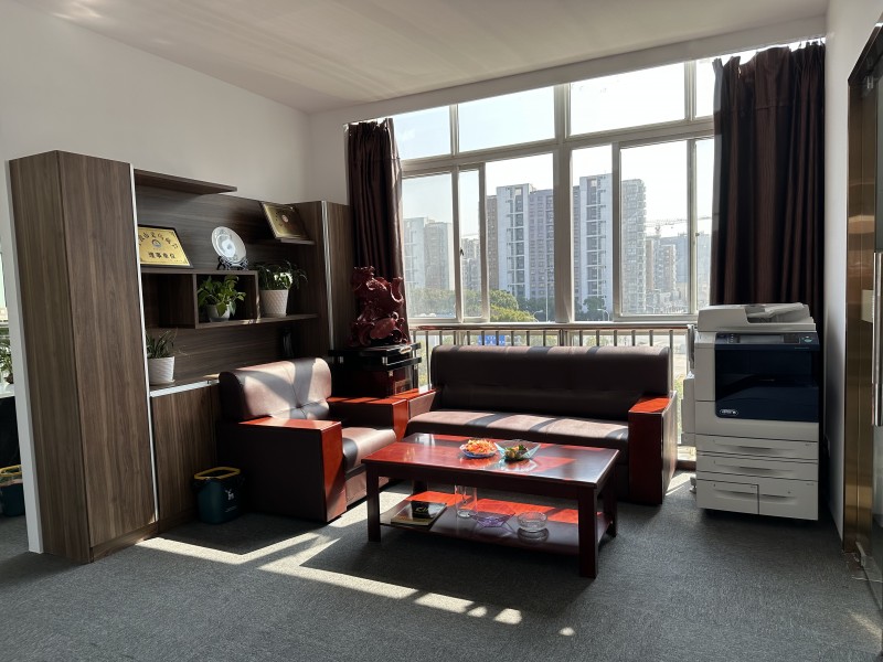  宁波致诚交通设施有限公司